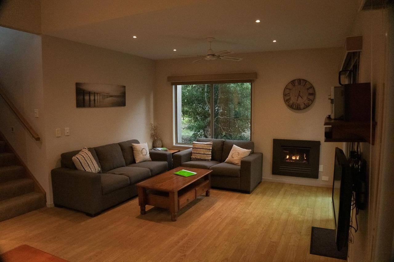 Waterfront Retreat At Wattle Point Villa Forge Creek Екстериор снимка